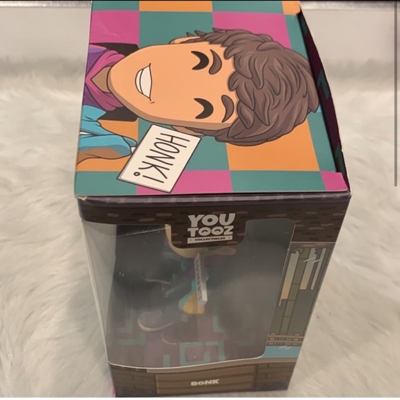 Youtooz Karl Jacobs Vinyl Figure - Picture 4 of 12